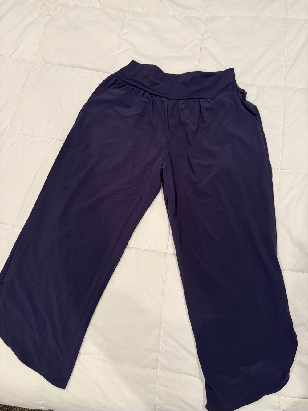 Halara Capri Wide-Leg Pull-On - Navy Blue